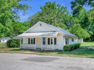 208 W Church St