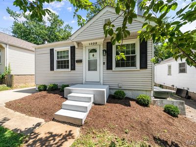 1322 Fairmount Ct