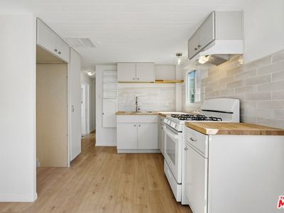 Property at 11250 Playa St #81, Culver City, CA