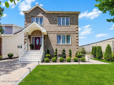 1 McClean Ave