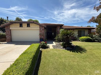 6909 Rolling Ridge Dr