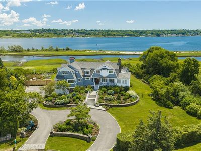 24 Stone Tower Ln