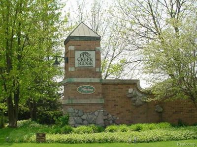 Property at 32 Pinemont Dr, Brighton, MI