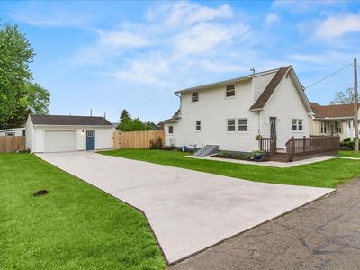 132 Richard Ave