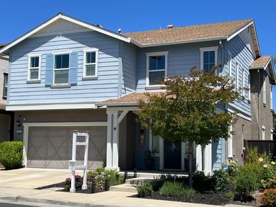 1015 Oak Brook Way