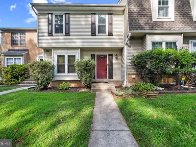 9 Climbing Ivy Ct