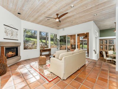 2299 Loch Way