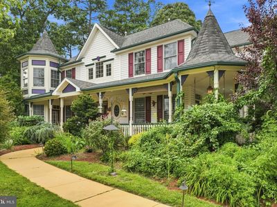10 Pine Ridge Ct