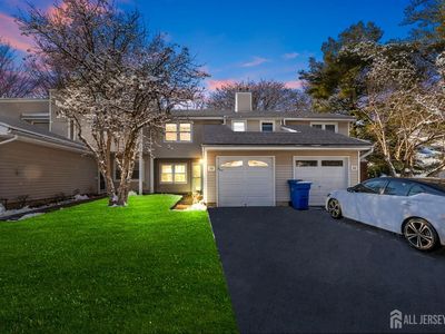 99 Woodmere Dr