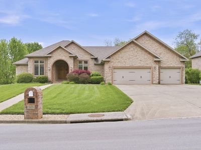 4202 Buttonwood Drive