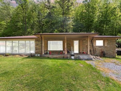 5527 Highway 160 S