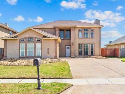 5809 Montserrat Dr