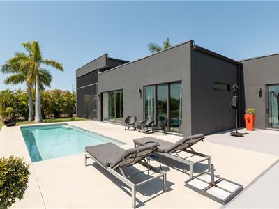 1620 SW 1st ST