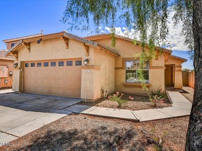 6817 W DESERT Lane