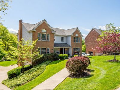 102 Foxwood Dr