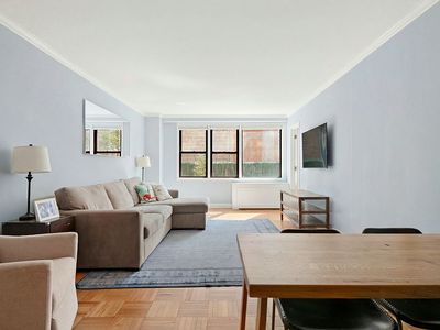 201 E 21st St #2FG