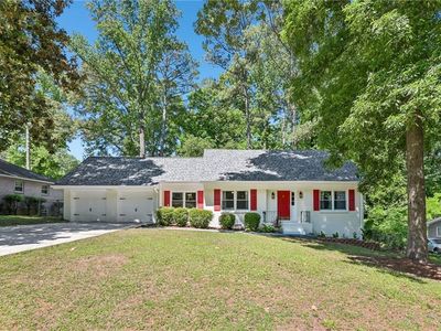 889 Valley Creek Dr