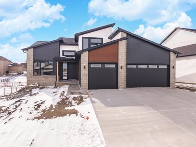 5303 Finlen Ln