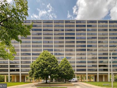 4000 N Charles St Unit 903