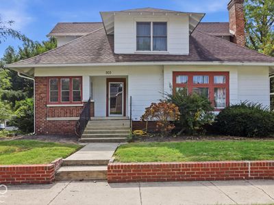 303 W Pearl St
