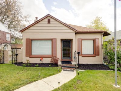 1072 E 4th Ave N