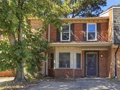 Property at 1940 Candlelight Dr, Chesapeake, VA