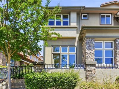 1712 Avenida Elisa