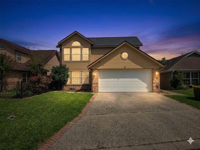 1015 Green Meadow St