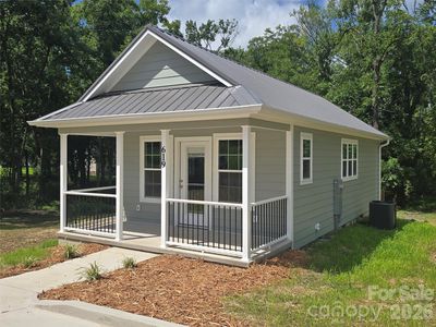 619 Railroad Ave