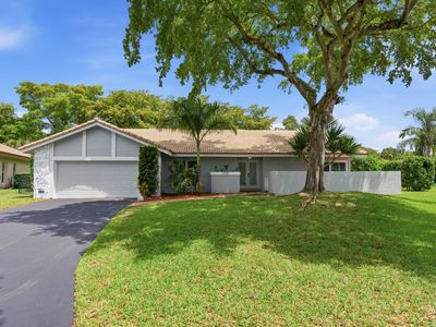 1537 NW 108th Way