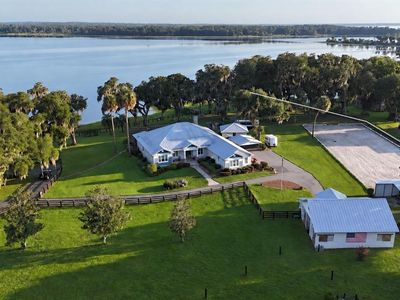 11811 SE SUNSET HARBOR ROAD