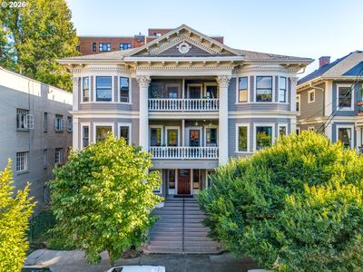 2046 NW Flanders St APT 22