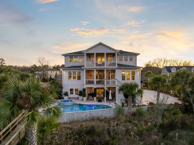 2749 Fountainhead Way