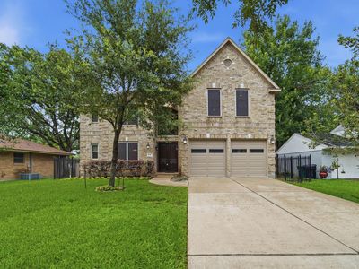 11211 Greenwillow Dr