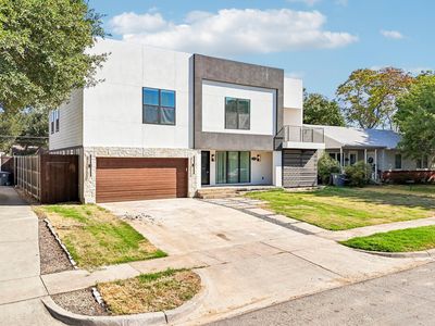 3889 Davila Dr