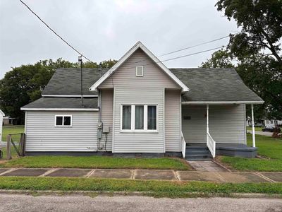 102 W Swartzel Ave