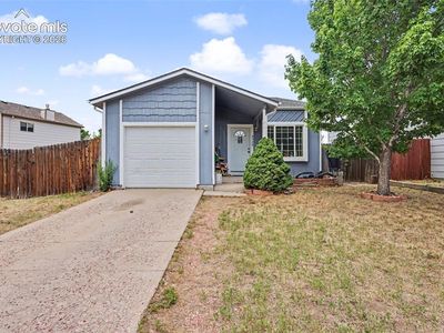 4520 Hollyridge Dr