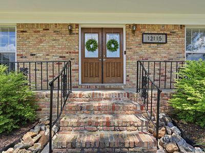 12115 Greenleaf Dr SE