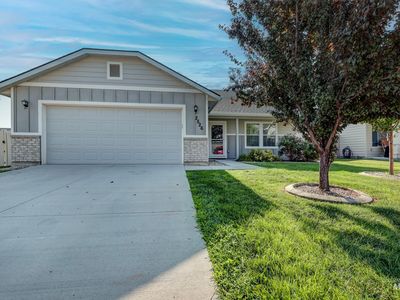2526 N Honeysuckle Way