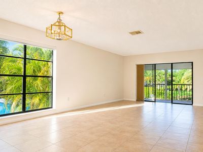 9307 Vista Del Lago #17B