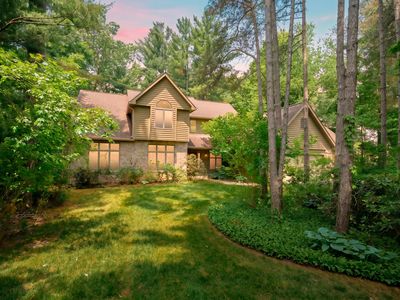 5434 Saddle Club Dr