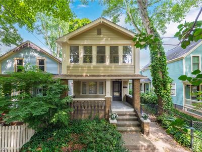 3900 Whitman Ave