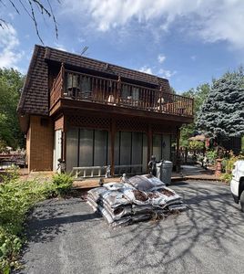120 Shangri La Ln