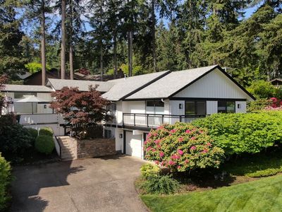 2496 Panorama Dr