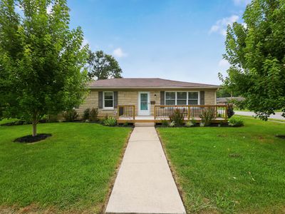 627 Greenbriar Dr