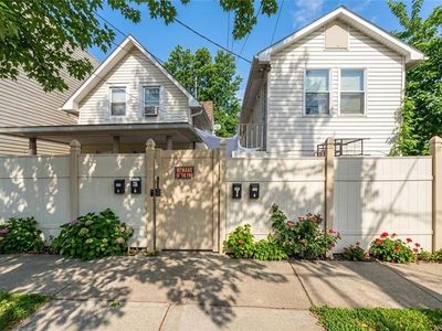 597 Midland Ave