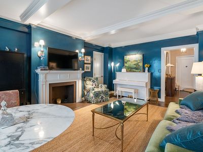 400 E 59th St APT 3A