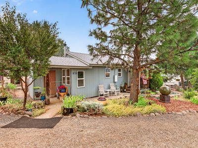 32 Cora Dr