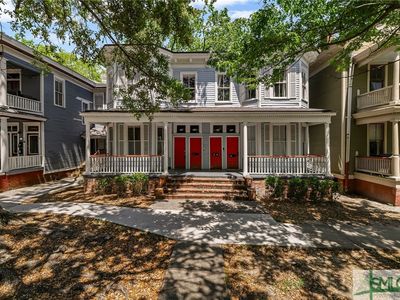 518 & 520 E Waldburg Street