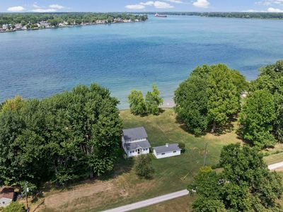 156 N Russell Dr